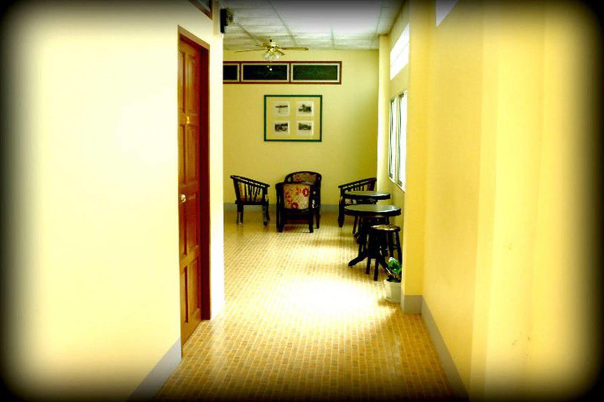 D'S Corner & Guesthouse Phuket Exterior foto