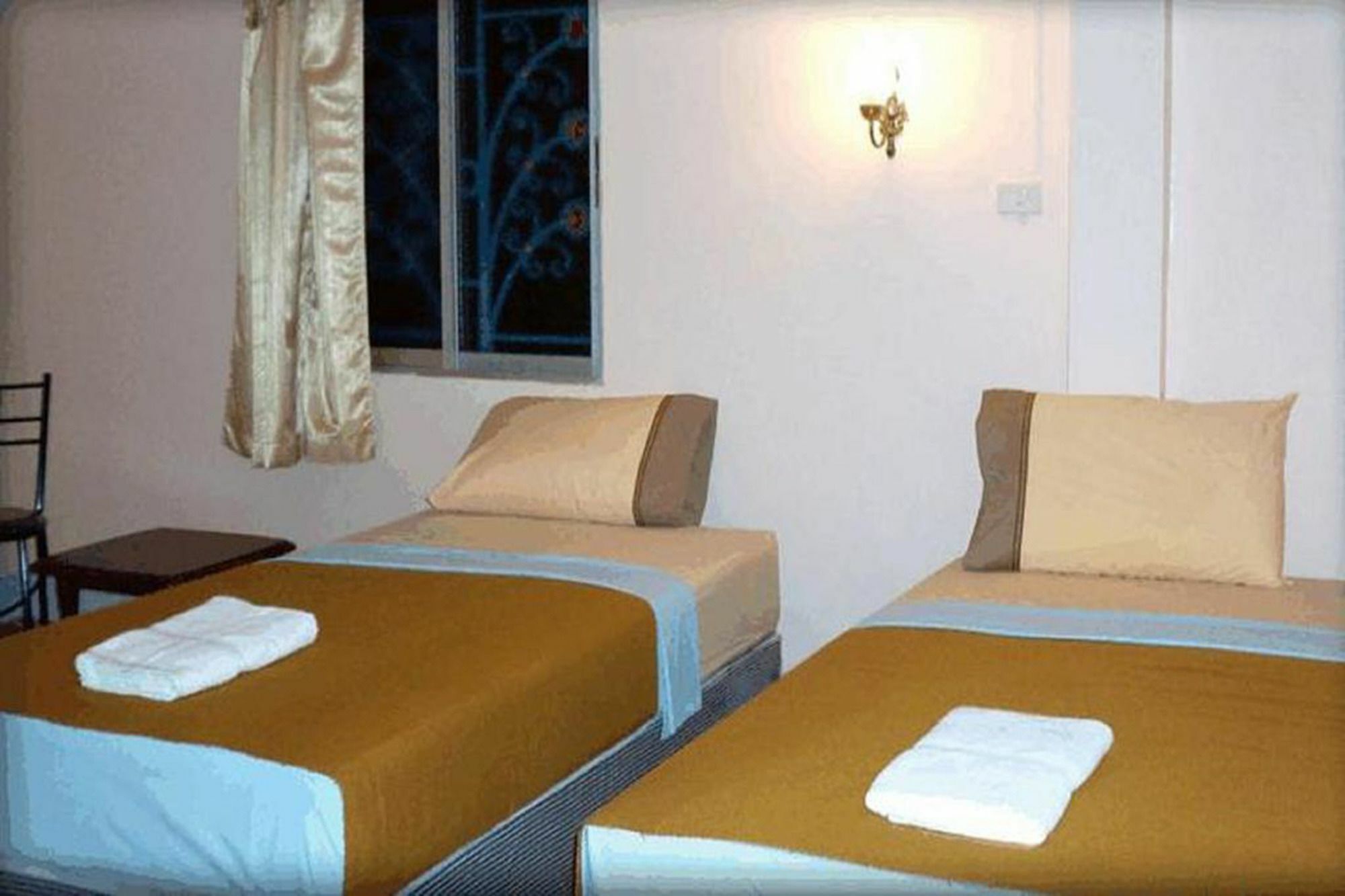 D'S Corner & Guesthouse Phuket Exterior foto